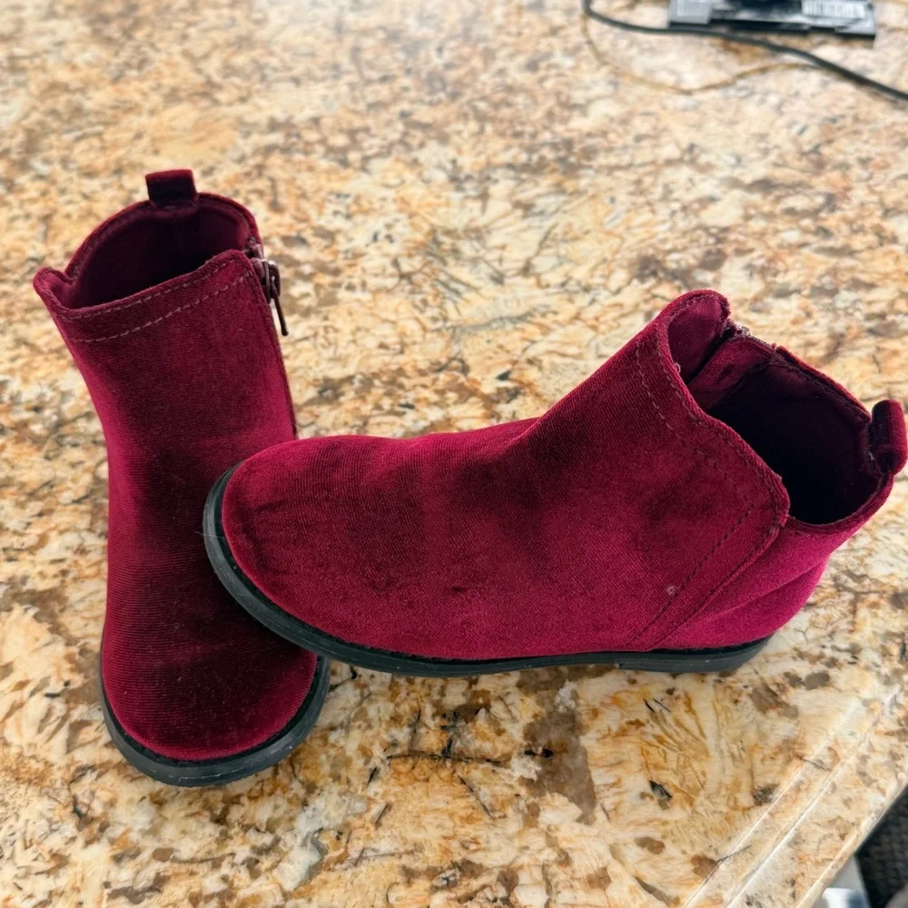 NEW GAP Kids Burgundy Velvet Ankle Boots Booties Girls Size 10 Side ZipNEW NOBOX